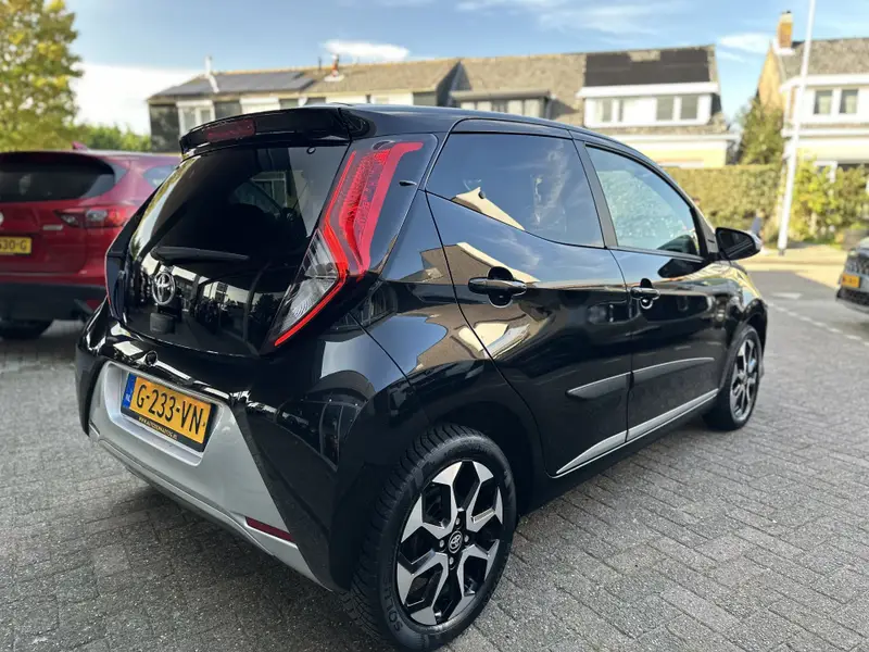 Toyota Aygo 1.0 VVT-i x-joy 2019 leasen bij DreamLease: foto 2