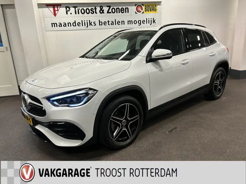 Mercedes-Benz GLA 250 e AMG Line | Adaptive cruise control | Sfeerverlichting | Lane assist | Dodehoeksdetectie | Apple carplay | Stoelverwarming | Lederen/Alcantara bekleding 2022 leasen bij DreamLease: foto 1
