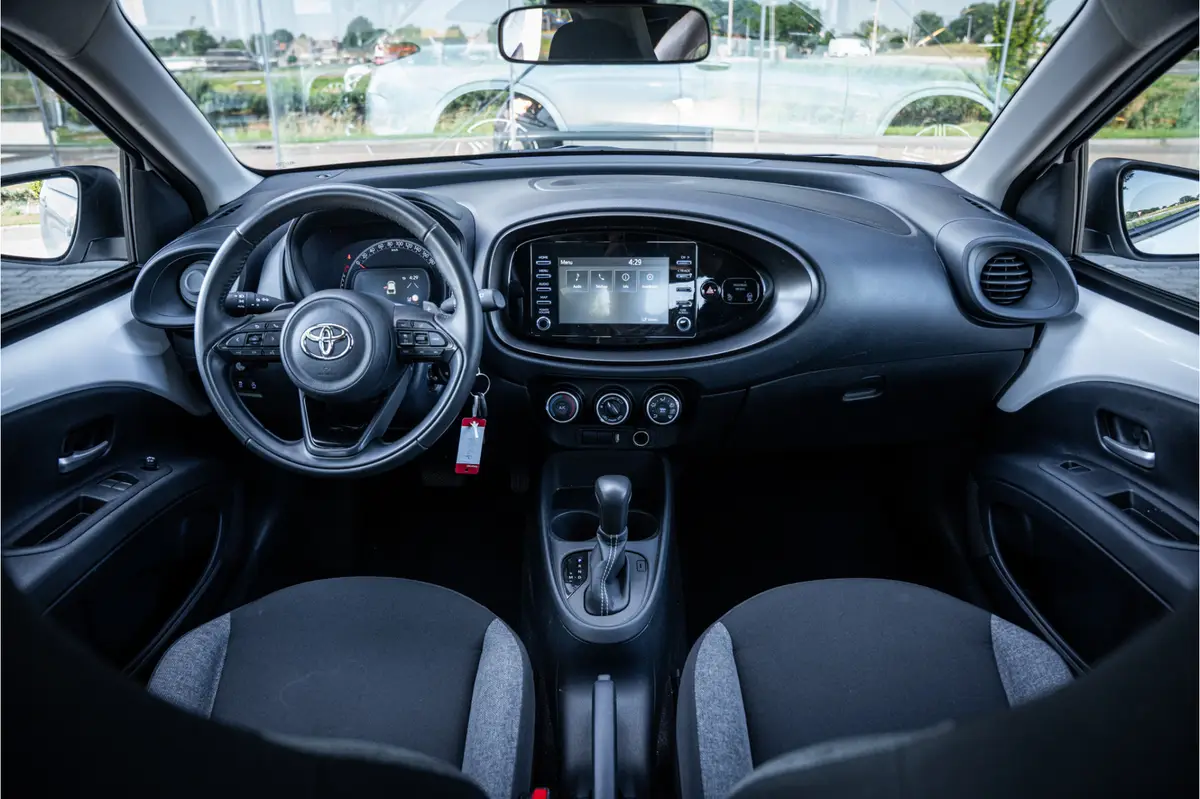 Toyota Aygo X 1.0 VVT-i S-CVT Play ** Camera ** Automaat ** Carplay: foto 2
