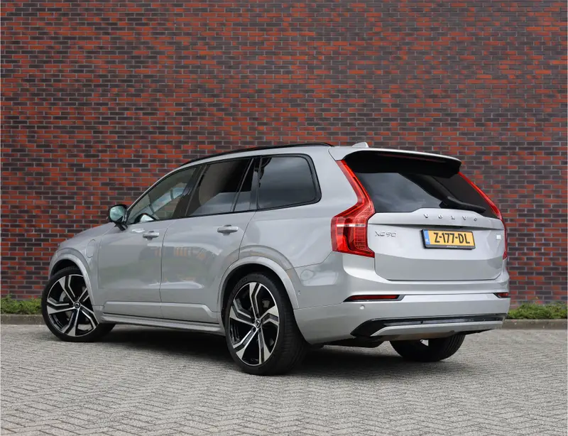 Volvo XC90 T8 AWD Ultimate Dark 2023 leasen bij DreamLease: foto 2