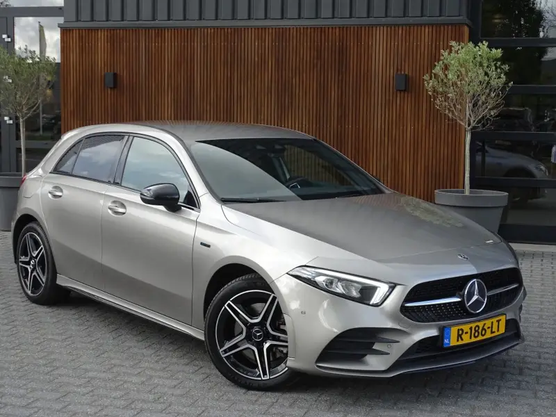 Mercedes-Benz A-Klasse 250e 215PK automaat / AMG Line / 2020 / LED 2020 leasen bij DreamLease: foto 2
