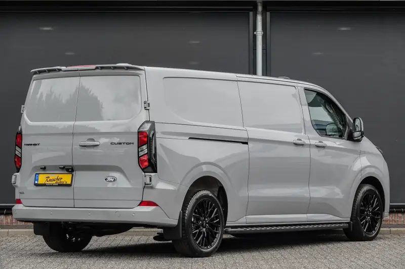 Ford Transit Custom L2H1 2.5PHEV 233Pk Aut. | Limited | Plug-In Hybrid | 360° Camera | 2x Schuifdeur | Spoilerpack | 19'' | Grey Matter 2025 leasen bij DreamLease: foto 2