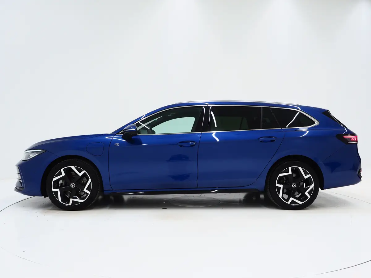 Volkswagen Passat Variant 1.5 eHybrid R-Line Black: foto 2