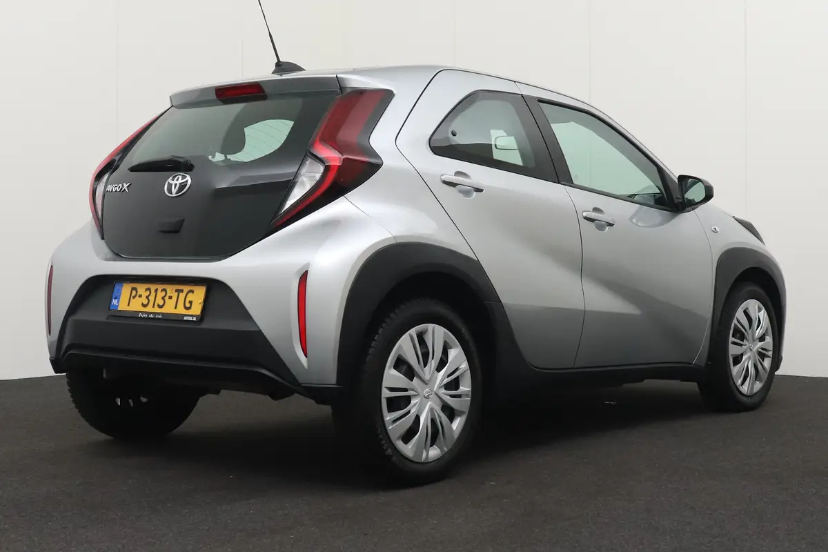 Toyota Aygo X 1.0 VVT-i MT Play: foto 2