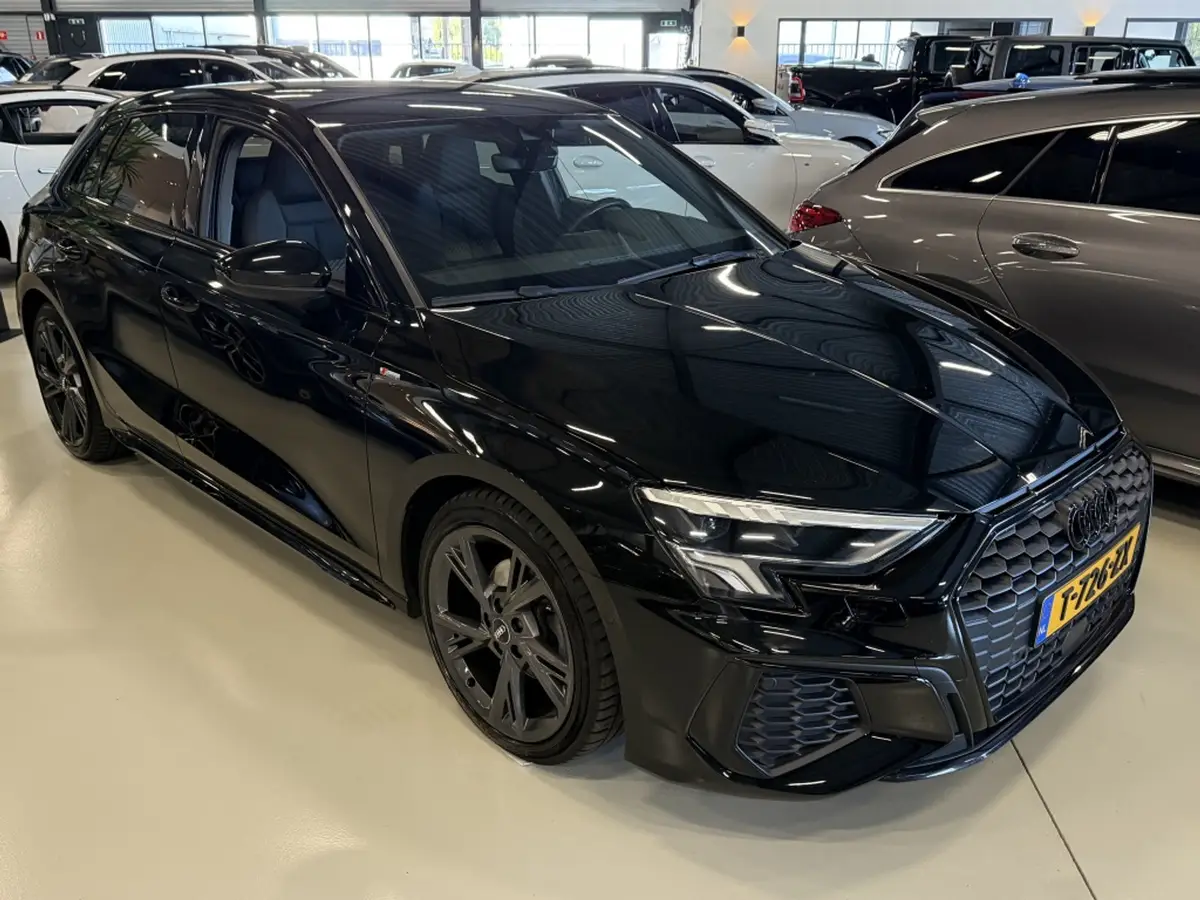 Audi A3 Sportback 35 TDI 150PK automaat / MMI / S-line / ACC / LED: foto 2