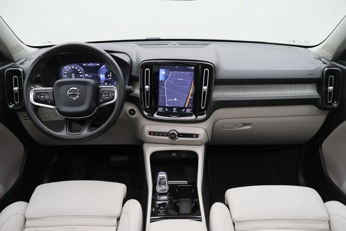 Volvo XC40 1.5 T5 Twin Engine Inscription: foto 2