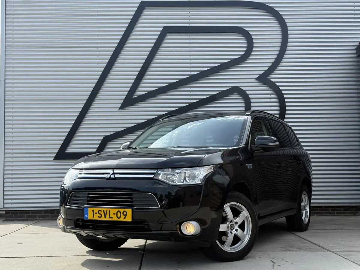 Mitsubishi Outlander 2.0 PHEV instyle: foto 1
