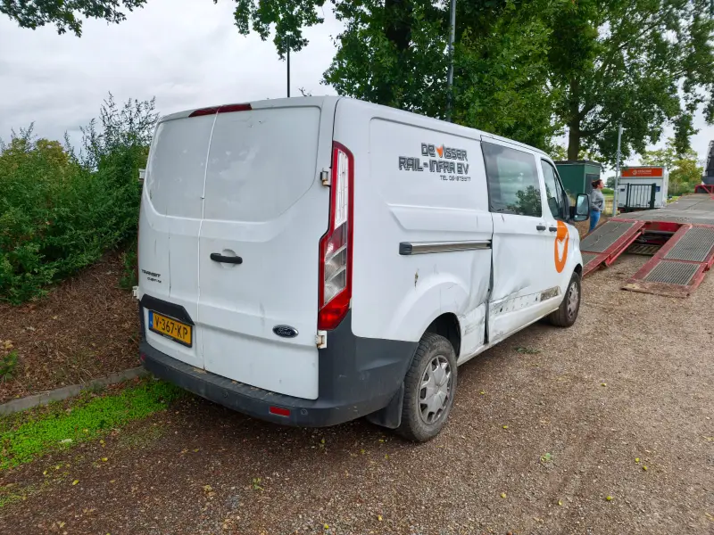 Ford Transit Custom 2.0TDCI L2H1 **Motor Defect** Dubbele Cabine 5-Persoons Cruise Control Bluetooth Airco Pdc DC 2017 leasen bij DreamLease: foto 2