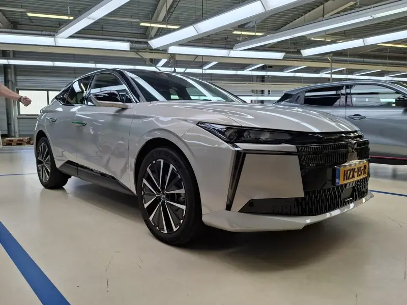 DS DS 4 No E-Tense Pallas Comfort Tech Pack 58.3 kWh 2025 leasen bij DreamLease: foto 2