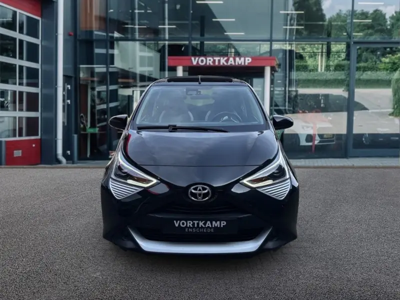 Toyota Aygo 1.0 VVT-i x-play cabrio AIRCO/CAMERA/NAP/CARPLAY 2021 leasen bij DreamLease: foto 2