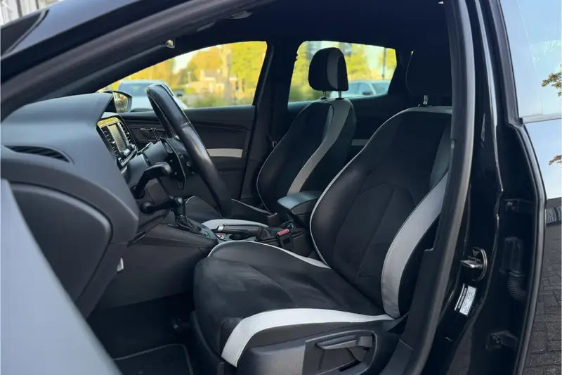 SEAT Leon 2.0 TSI Cupra 290 | SEAT Sound | Stoelverwarming | 19'' Inch | Adaptieve Cruise 2016 leasen bij DreamLease: foto 2
