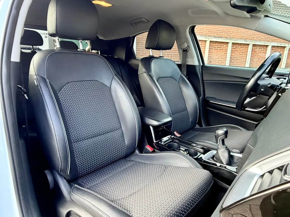 Kia XCeed 1.5 T-GDI MHEV DynamicPlusLine Clima Carplay Stoel/Stuur Verwarming Navi Trekhaak: foto 2