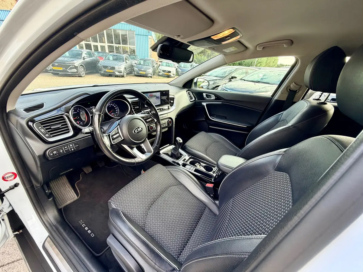 Kia XCeed 1.5 T-GDI MHEV DynamicPlusLine Clima Carplay Stoel/Stuur Verwarming Navi Trekhaak: foto 36