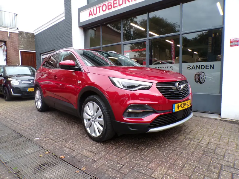 Opel Grandland X 1.6 Turbo Hybrid4 SoH 98% Ultimate 2020 leasen bij DreamLease: foto 2