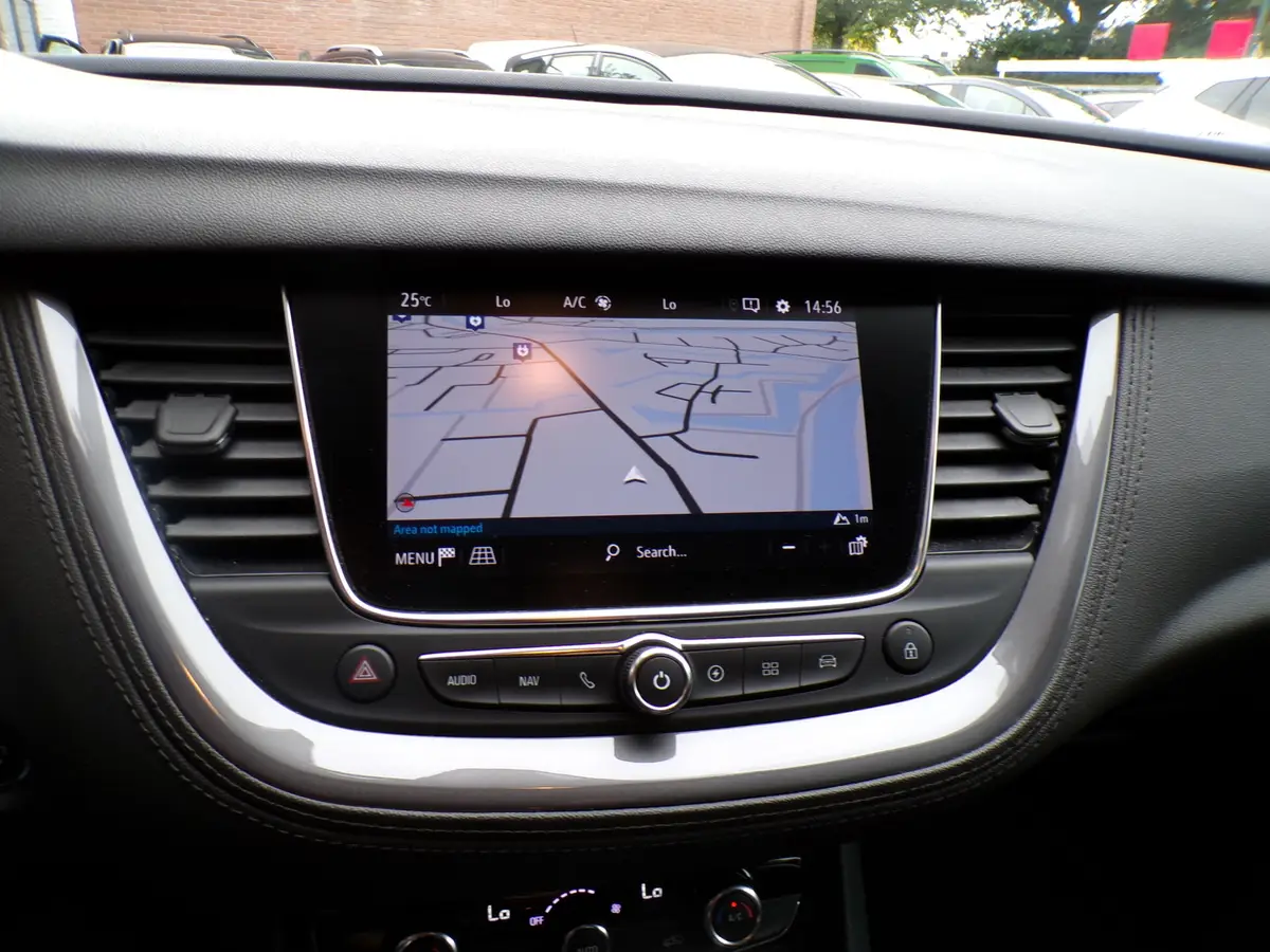 Opel Grandland X 1.6 Turbo Hybrid4 SoH 98% Ultimate: foto 17