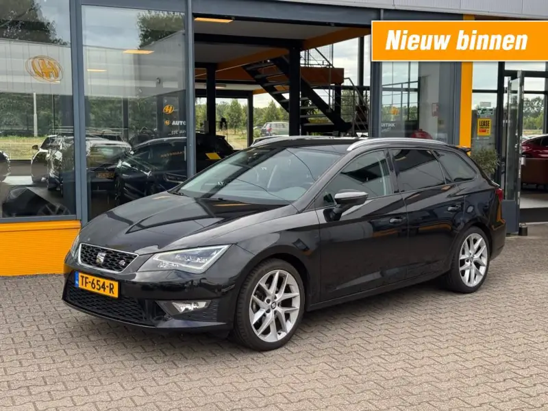 SEAT Leon 1.4 TSI FR - Navi - Apple carplay/Android auto 2016 leasen bij DreamLease: foto 1