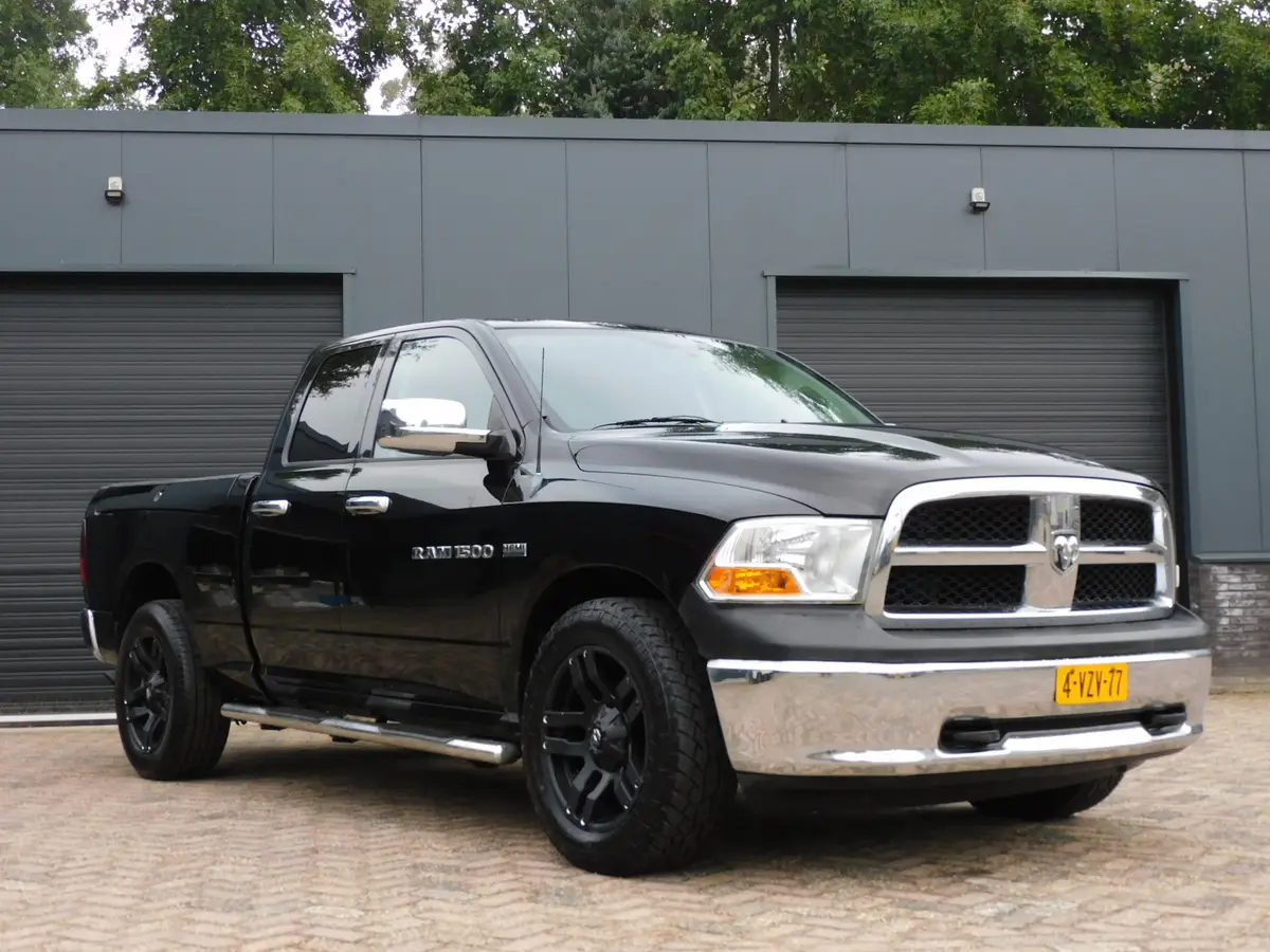Dodge Ram 1500 5.7 V8 4x4 Quad Cab 6'4: foto 2