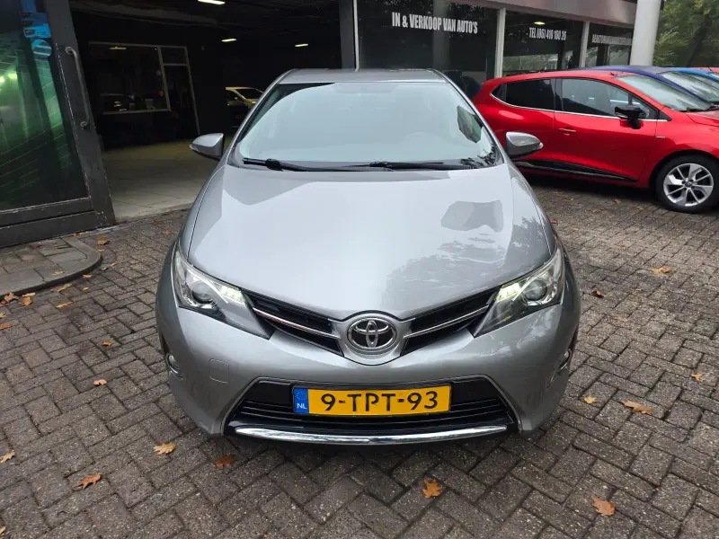 Toyota Auris 1.3 Now 2014 leasen bij DreamLease: foto 2