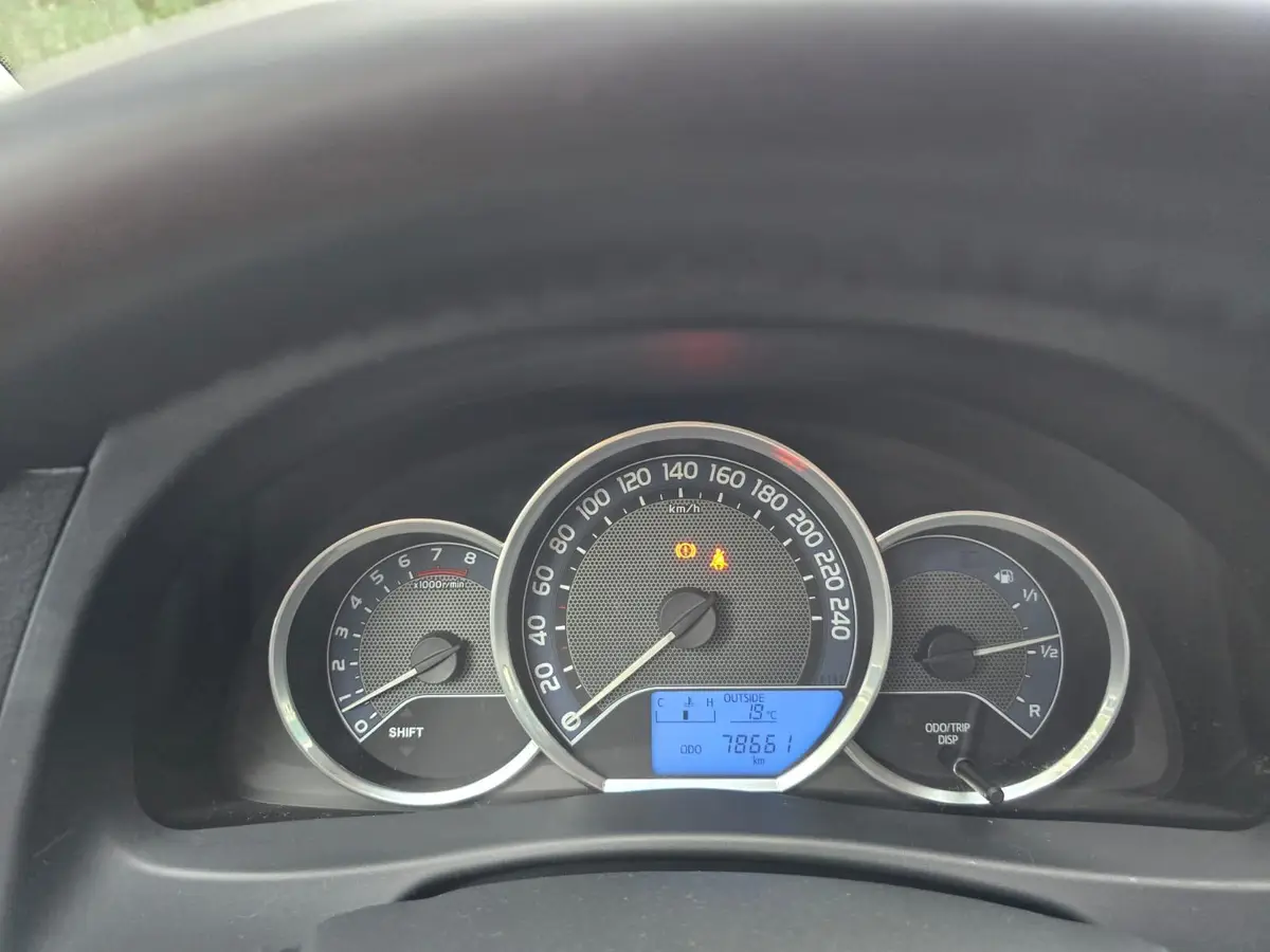 Toyota Auris 1.3 Now: foto 36