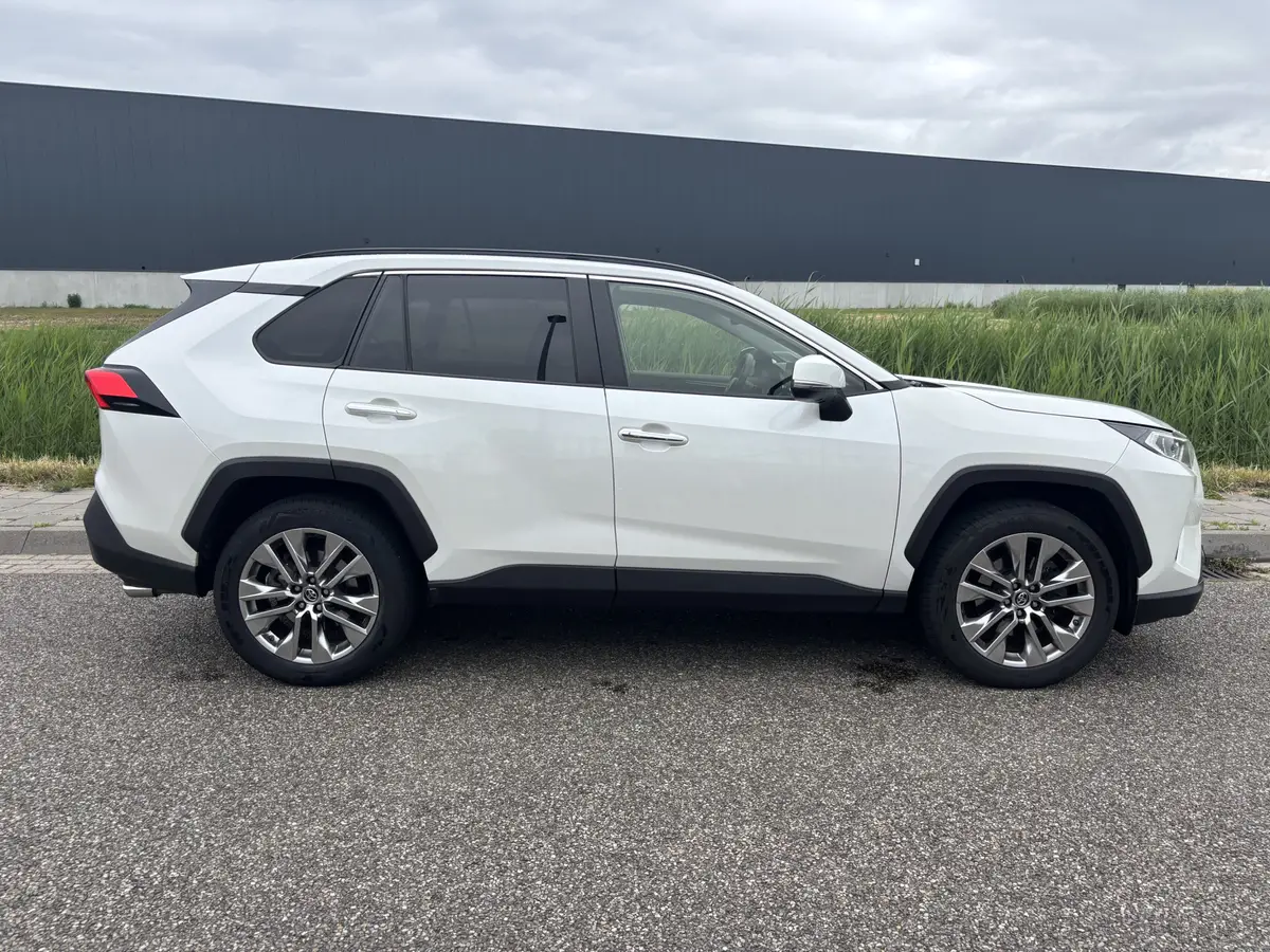 Toyota RAV4 2.0 VVT-iE Executive: foto 2