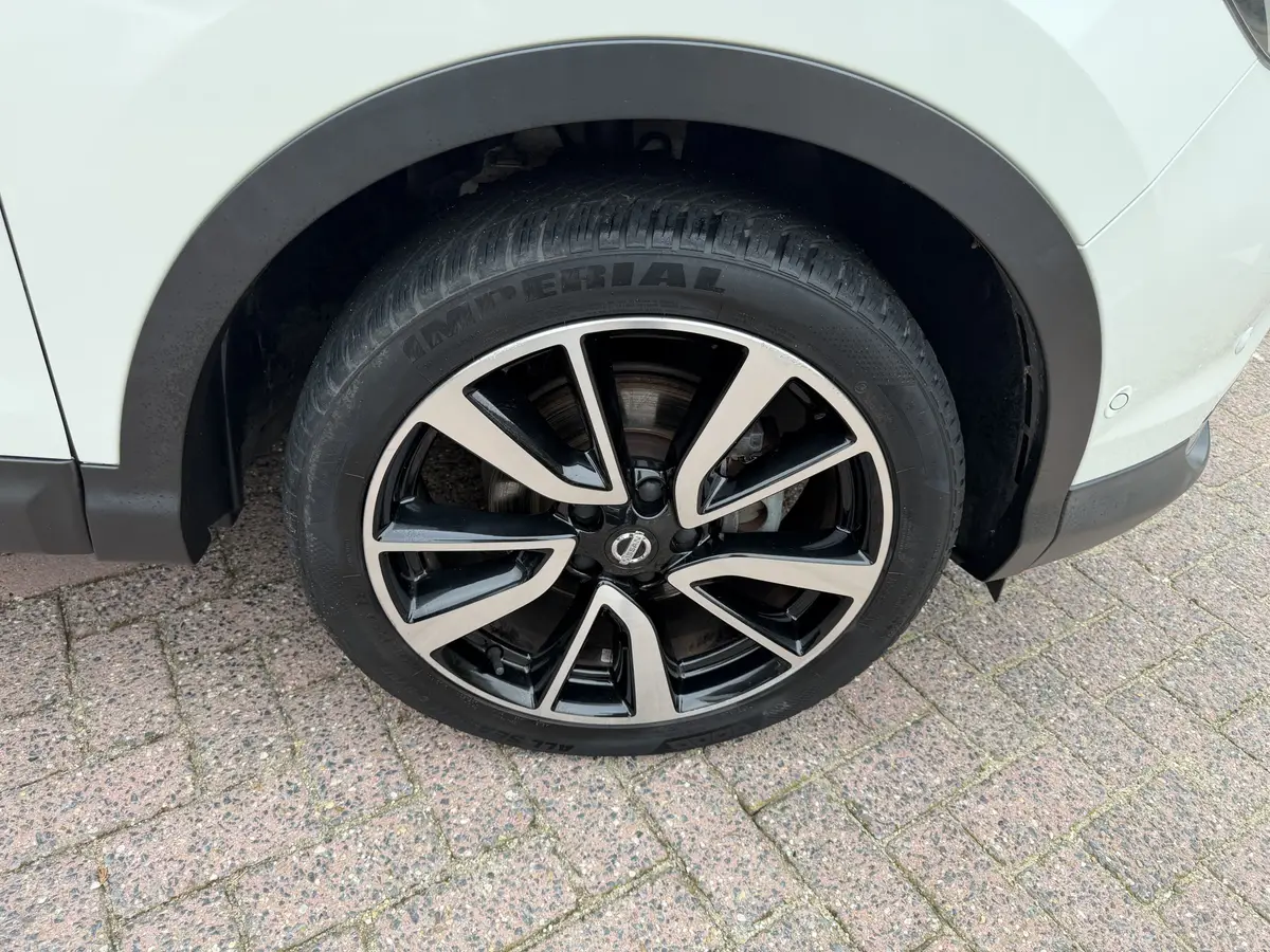 Nissan QASHQAI 1.2 Tekna: foto 32