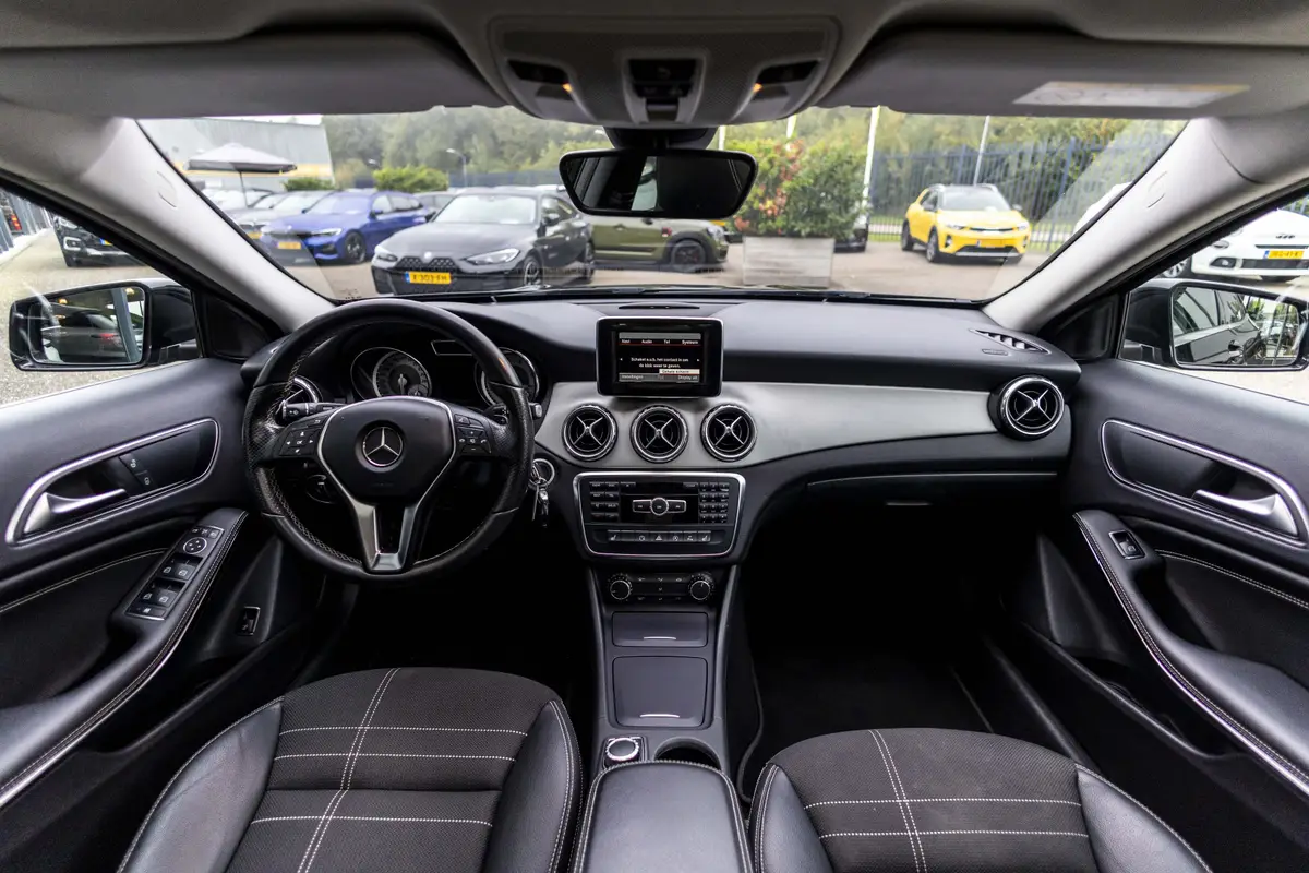 Mercedes-Benz GLA 200 Prestige: foto 2