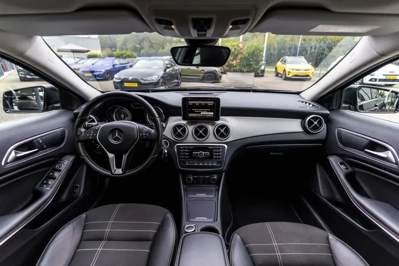 Mercedes-Benz GLA 200 Prestige 2015 leasen bij DreamLease: foto 2