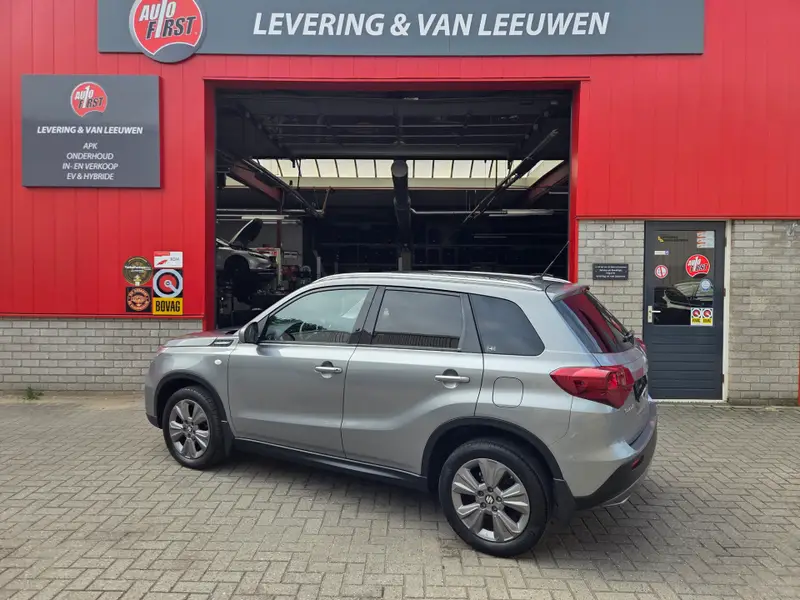 Suzuki Vitara 1.0 Boosterjet Select /Stoelverwarming/ Apple carplay -Android auto/ Cruise control/Camera/ Rijklaarprijs! 2020 leasen bij DreamLease: foto 2