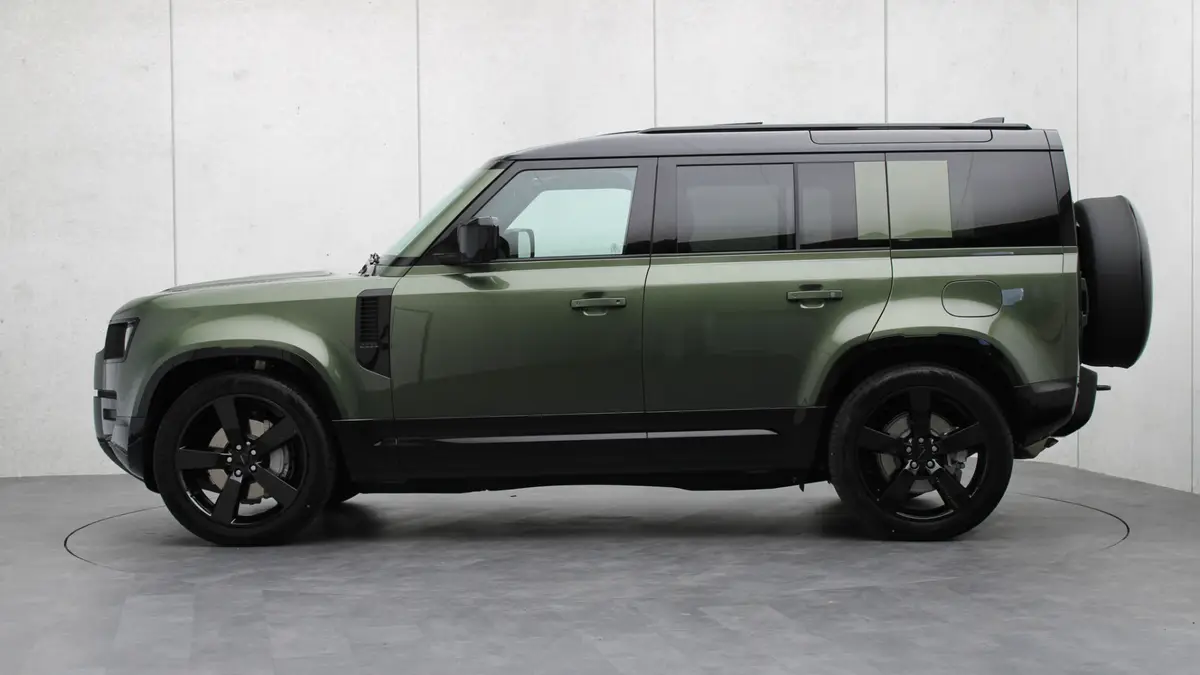 Land Rover Defender 110 P300e 110 X-Dynamic HSE: foto 2