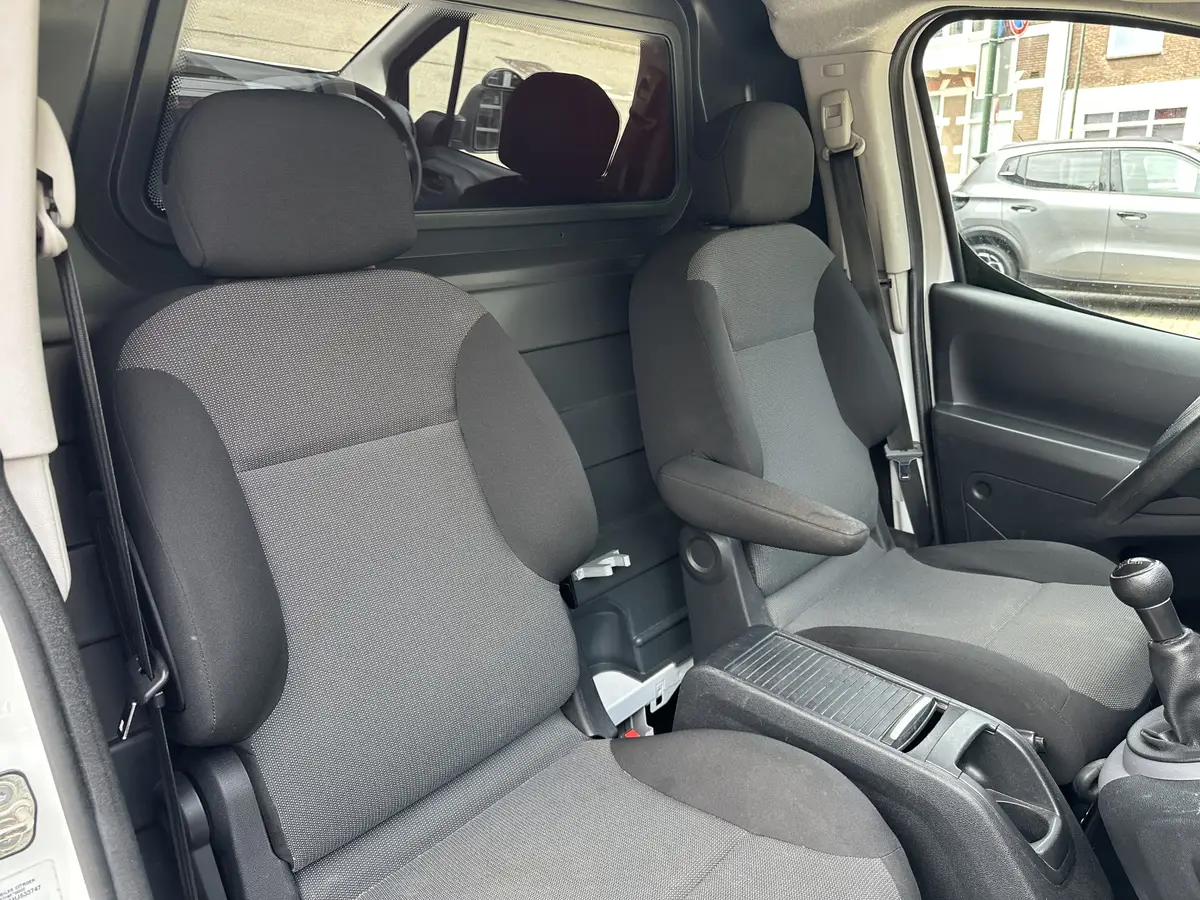 Citroën Berlingo 1.6 BlueHDI 100 Club Economy S&S: foto 18