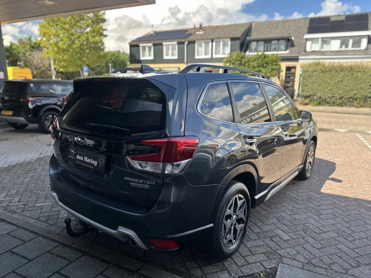 Subaru Forester 2.0i e-BOXER Comfort: foto 2
