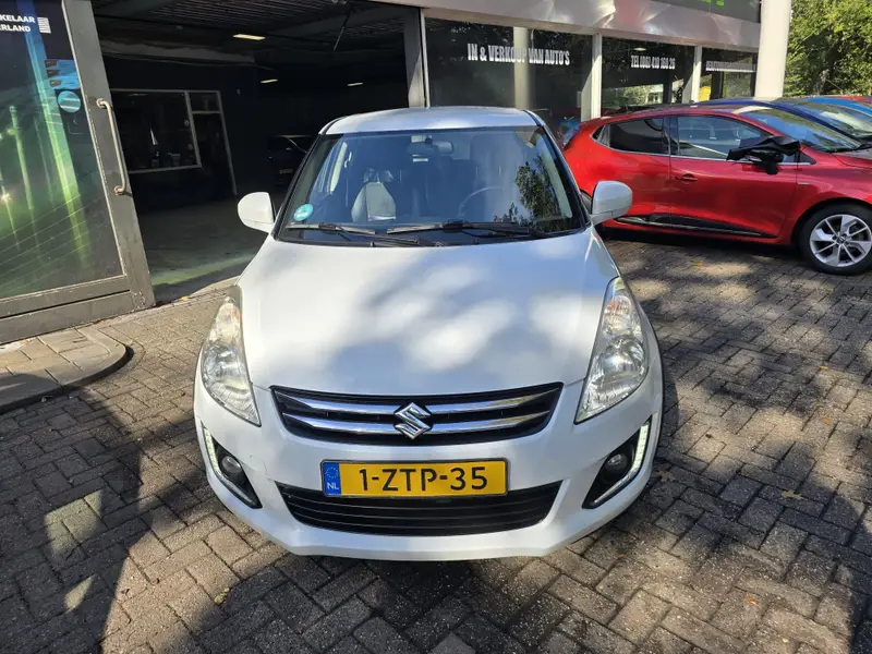 Suzuki Swift 1.2 Style EASSS 2015 leasen bij DreamLease: foto 2