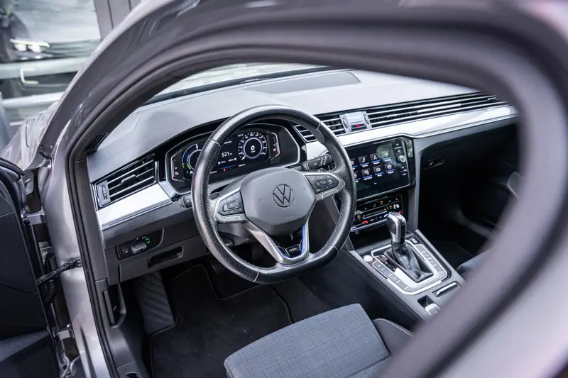 Volkswagen Passat Variant 1.4 TSI GTE Variant Business | Aut. | Navi | LED | Cruise | PDC | SoH 91% | 2021 leasen bij DreamLease: foto 2
