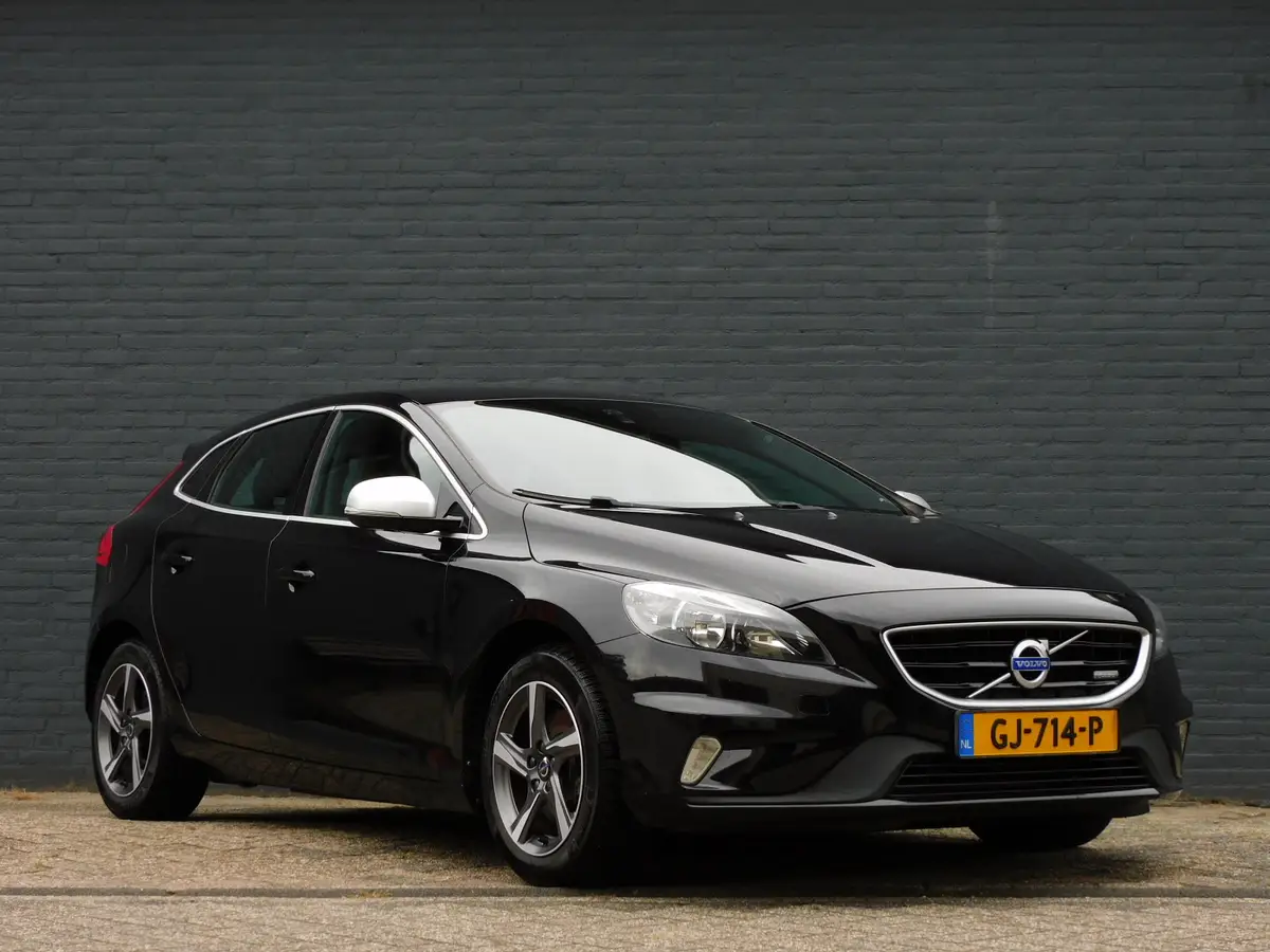 Volvo V40 1.6 T4 R-Design: foto 2