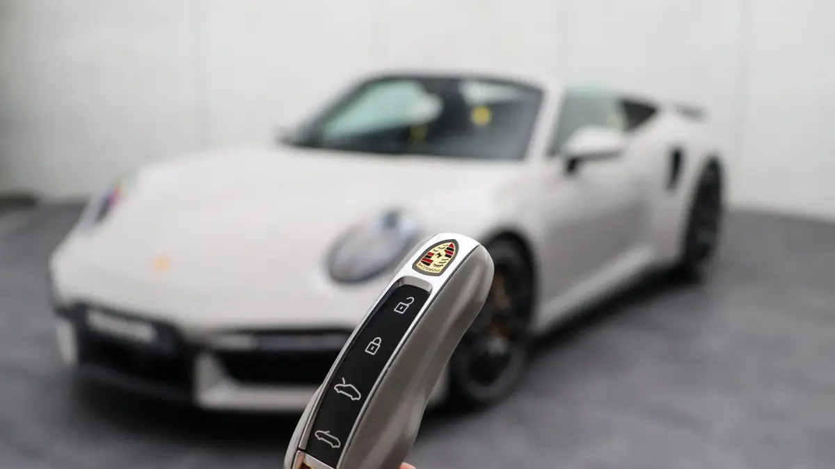 Porsche 911 Cabrio 3.8 Turbo S: foto 40