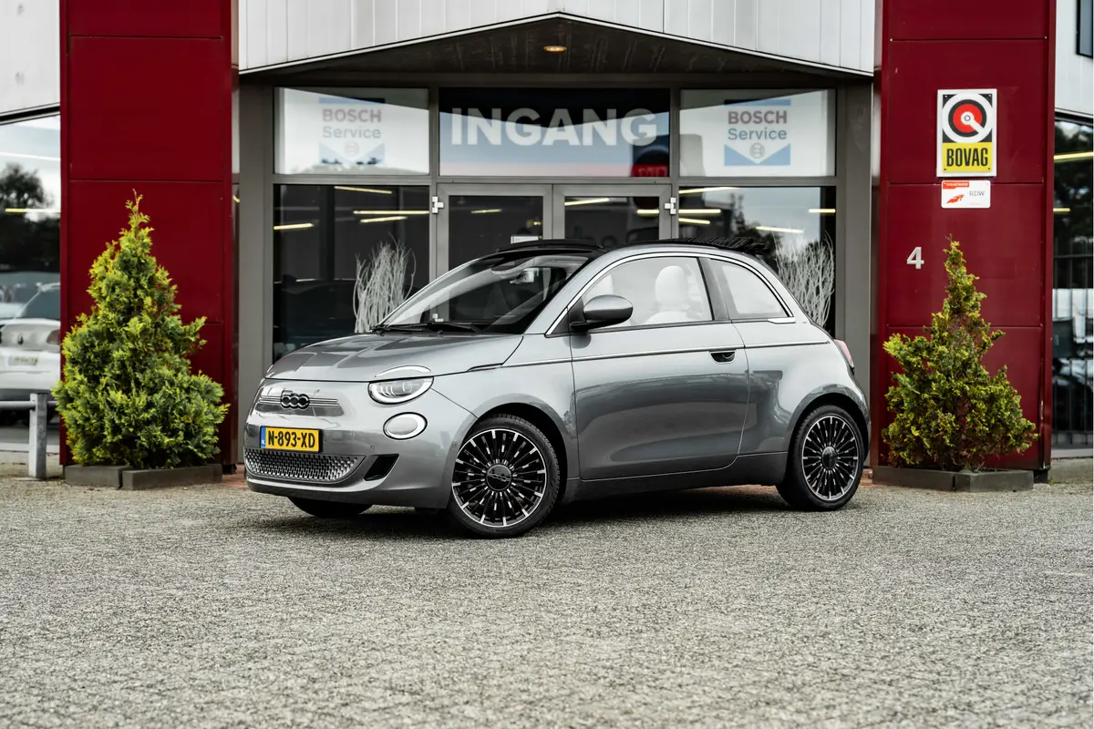 Fiat 500C La Prima 42 kWh: foto 1