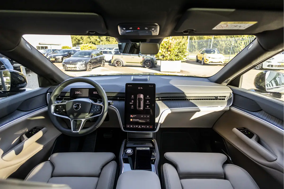 Volvo EX90 Single Motor Core 7p. 104 kWh: foto 2