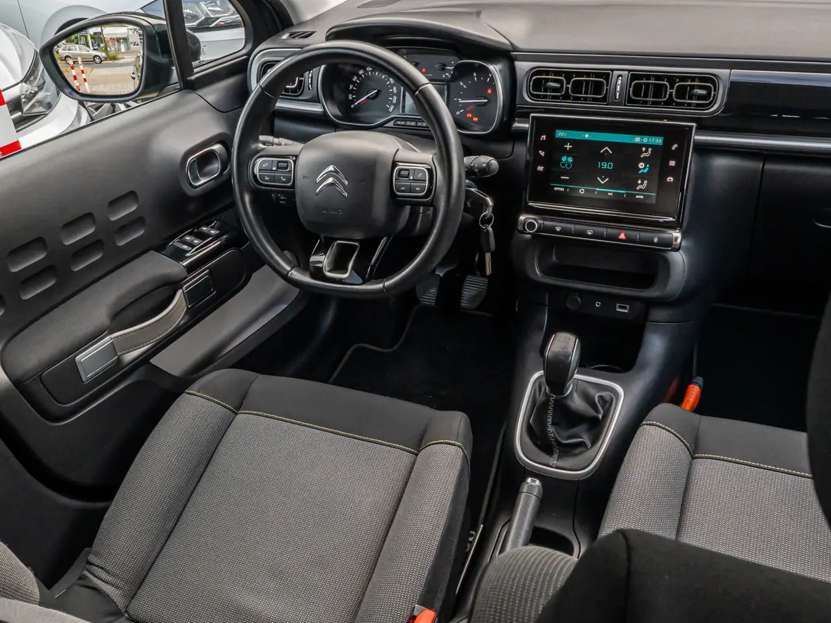 Citroën C3 1.2 PureTech Shine: foto 2