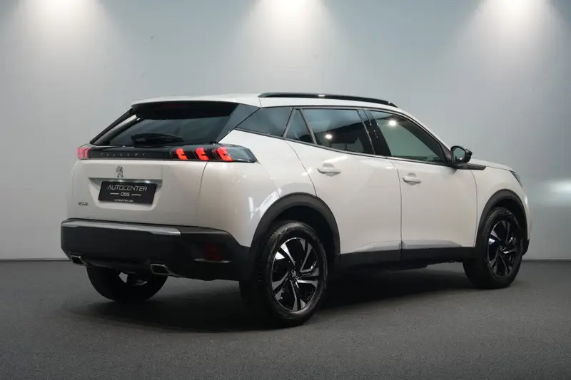 Peugeot 2008 1.2 PureTech Allure 130 PK Automaat 2023 leasen bij DreamLease: foto 2
