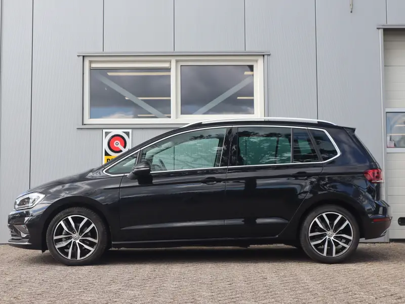 Volkswagen Golf Sportsvan 1.5 TSI ACT Highline Edition 2018 leasen bij DreamLease: foto 2