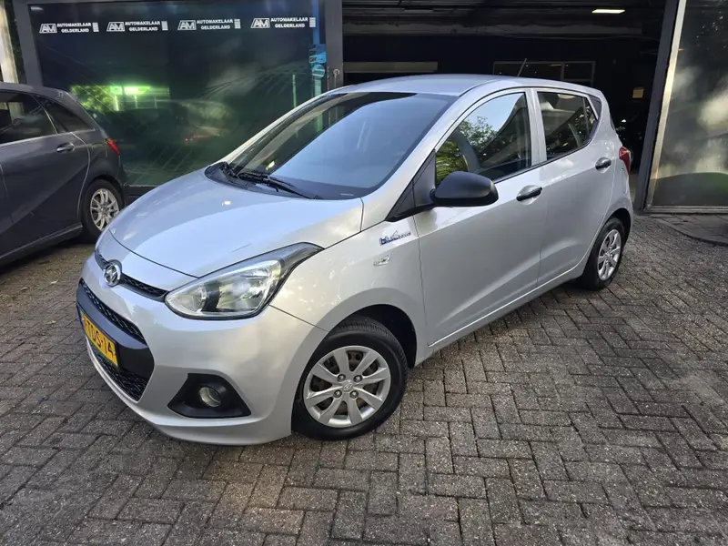Hyundai i10 1.0i i-Motion | 2E EIGENAAR |3/6 OF 12MND 2014 leasen bij DreamLease: foto 1