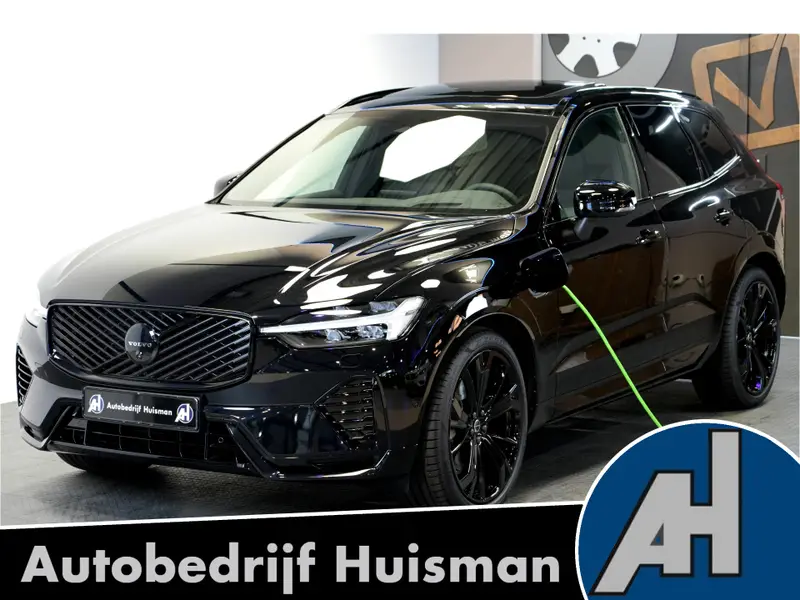Volvo XC60 2.0 T6 AWD Aut8 MJ2027 Plug-in Ultra Black Ed., NIEUW €82.042!LUCHTVERING + HARMAN/KARDON + PANORAMADAK + EL.TREKHAAK + HEAD-UP + PILOT ASSIST + STOELVERWARMING V&A + STUURVERWARMING + 360 CAMERA + 21" LM-VELGEN!! 2026 leasen bij DreamLease: foto 1