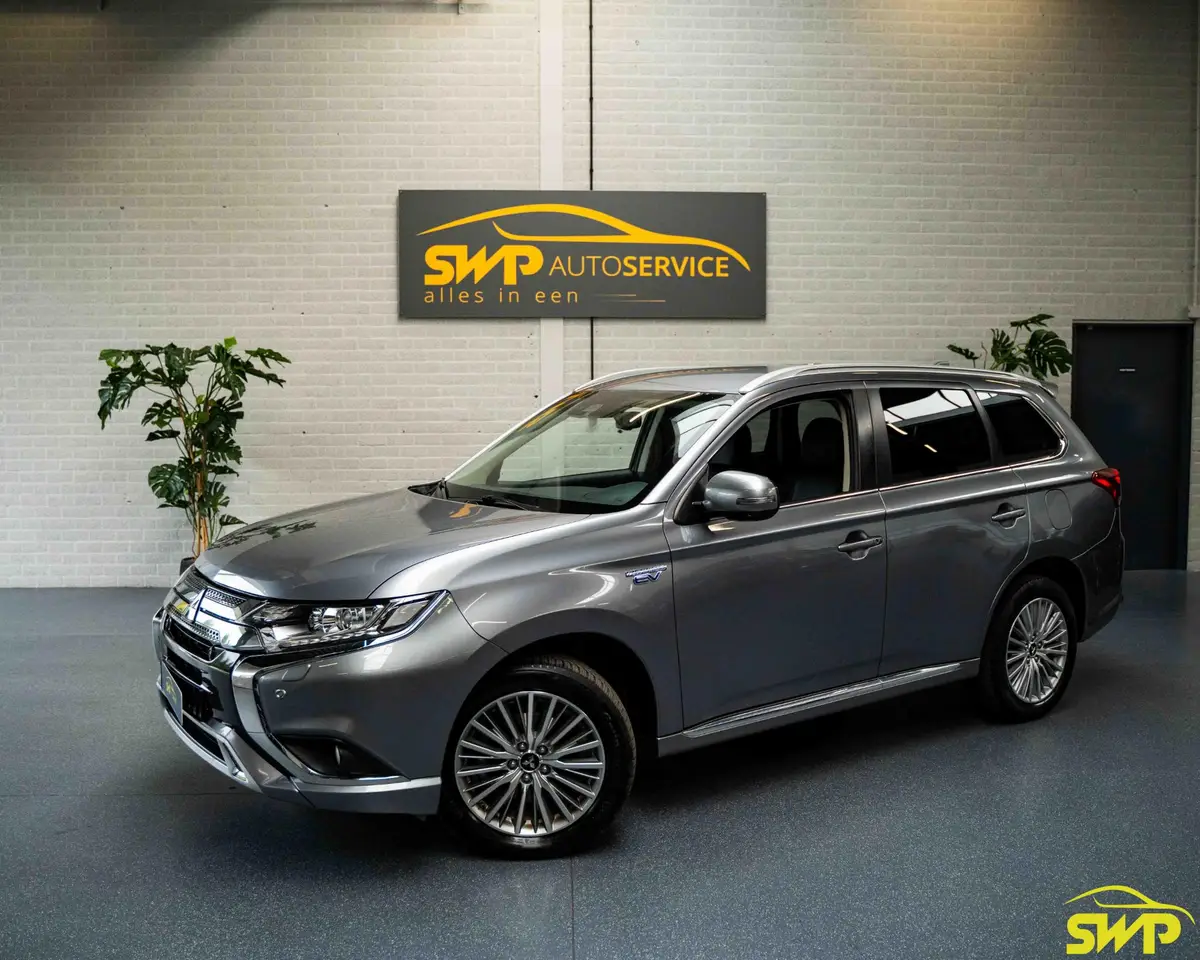 Mitsubishi Outlander 2.4 PHEV Intense: foto 1