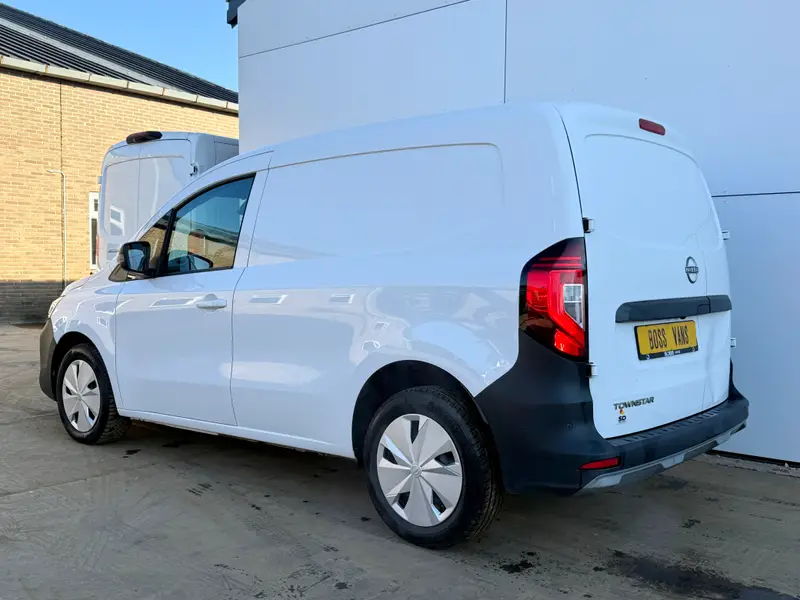 Nissan Townstar Townstar 1.3 130PK 2022 leasen bij DreamLease: foto 2