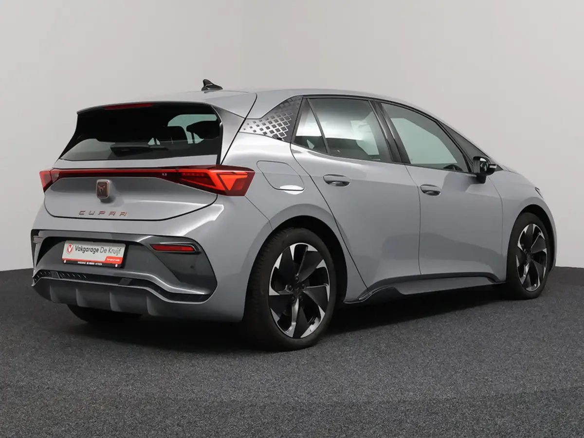 CUPRA Born Essential 63 kWh: foto 2