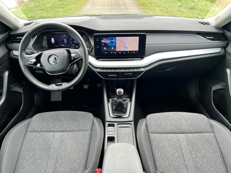 Škoda Octavia Combi 1.0 TSI Business Edition Plus Elec. Trekhaak / Stuur/Stoel verwarming 2024 leasen bij DreamLease: foto 2