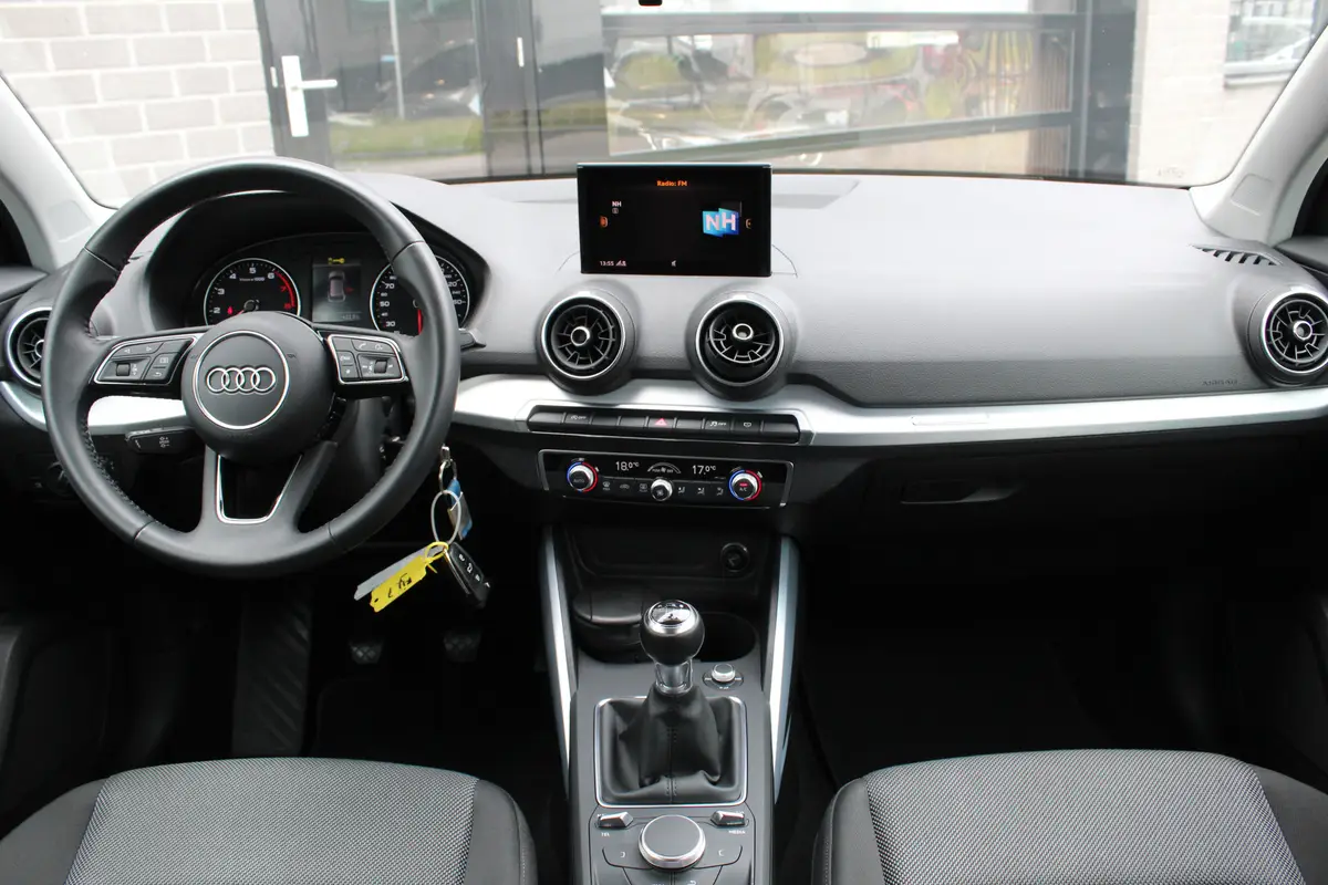 Audi Q2 30 TFSI Sport Pro Line: foto 2