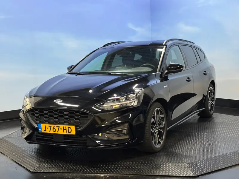 Ford Focus Wagon 1.0 EcoBoost ST Line Business Clima | Cruise | Navi | Camera | Trekhaak 2020 leasen bij DreamLease: foto 2