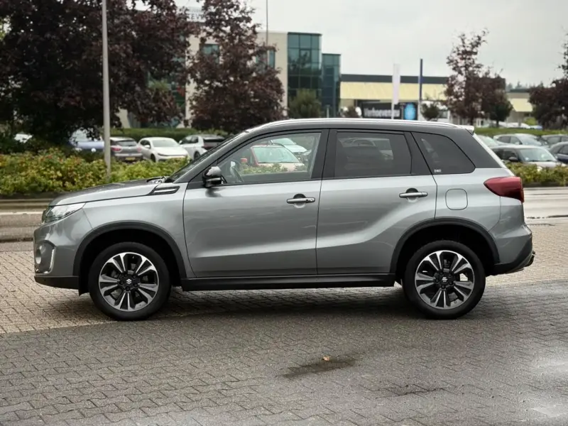 Suzuki Vitara 1.4 STYLE A/T PANODAK CARPLAY CAMERA TREKHAAK 1500KG 2022 leasen bij DreamLease: foto 2