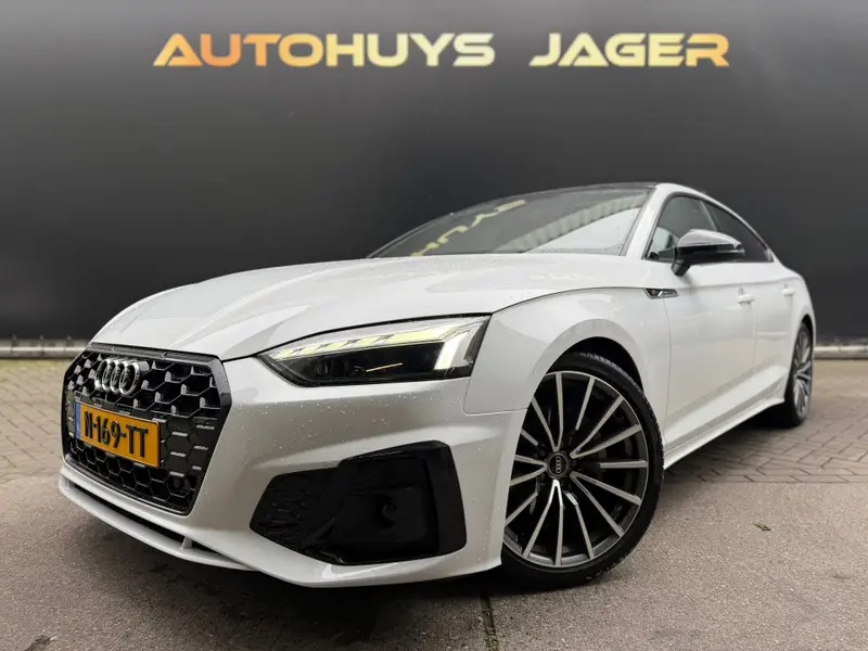 Audi A5 Sportback 40 TFSI Quattro Sline Competition Pano Carplay Acc Camera 2022 leasen bij DreamLease: foto 1
